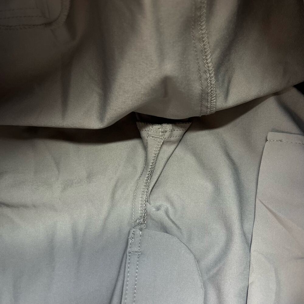 NWT Greg Norman Golf Pant Men's 40x30 Grey Ultimate Stretch Straight Leg - Picture 15 of 15